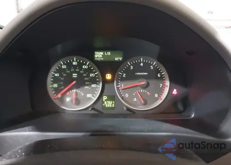 2006 Volvo S40 2.4I from USA, damaged, VIN YV1MS382362185686